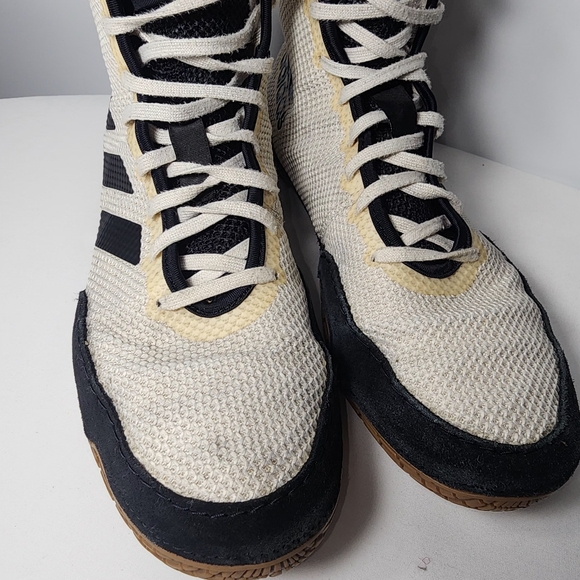 Adidas Men's Tech Fall 2.0 Wrestling‎ Shoe Size 8, Color Chalk White/Black/Gum - Picture 12 of 12